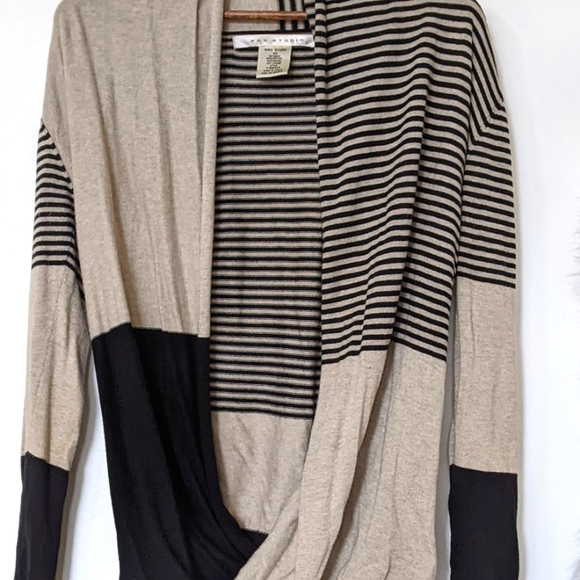 Max Studio Crossover Cardigan top SZ  XS - Picture 6 of 7